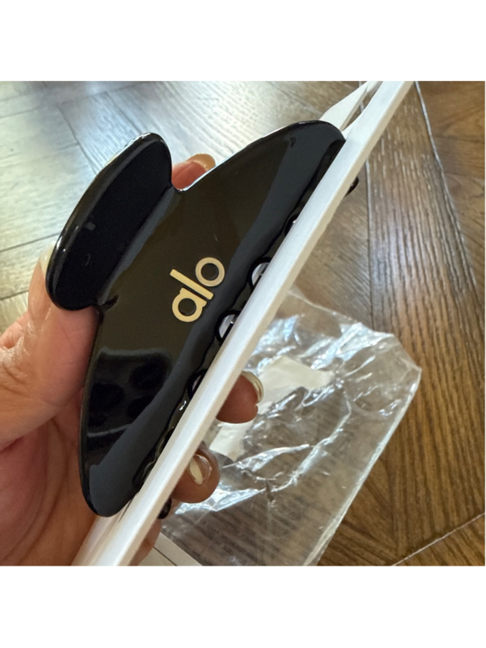 Alo Yoga Black 90's Claw Clip One Size